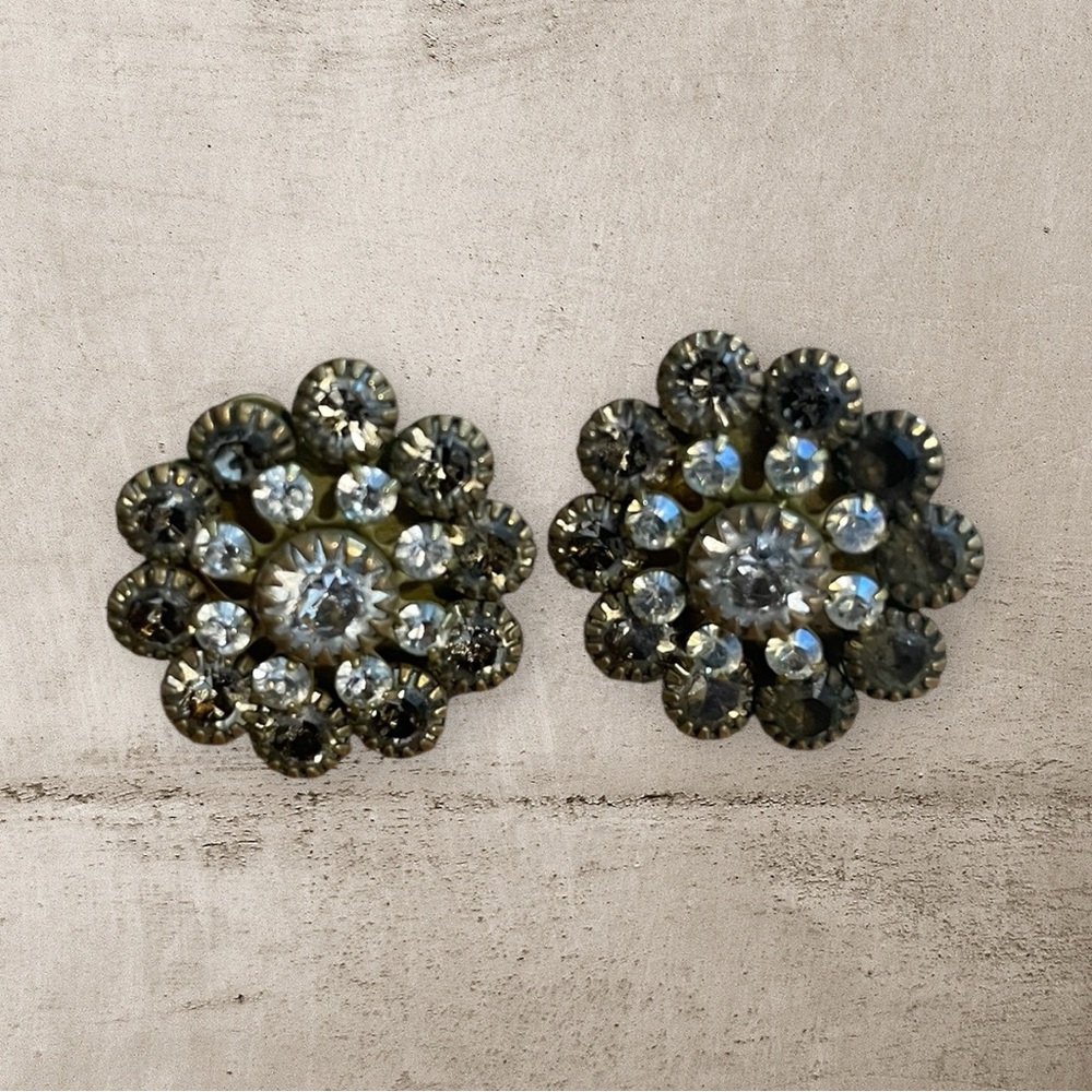 Vintage art deco Silver Crystal Flower Earrings